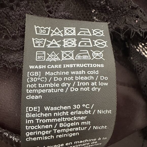 Killstar Witchy Women XL Velvet Top Bell Sleeve Black Skull Pink Rose Whimsigoth - Picture 11 of 11